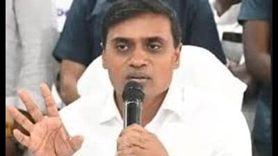 A special court for Anti-Corruption Bureau cases in Vijayawada on Saturday granted interim bail to YSR Congress Party parliamentarian PV Mithun Reddy. (HT PHOTO) A special court for Anti-Corruption Bureau cases in Vijayawada on Saturday granted interim bail to YSR Congress Party parliamentarian PV Mithun Reddy. (HT PHOTO)