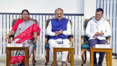 Chief minister Rekha Gupta and ministers, during the meeting with representatives of Durga Puja and Ramlila committees at the Delhi Secretariat on Saturday. (Rekha Gupta - X) Chief minister Rekha Gupta and ministers, during the meeting with representatives of Durga Puja and Ramlila committees at the Delhi Secretariat on Saturday. (Rekha Gupta - X)