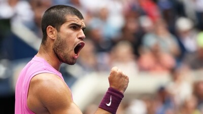 Carlos Alcaraz during his semifinal match vs Novak Djokovic. (Getty Images via AFP) Carlos Alcaraz during his semifinal match vs Novak Djokovic. (Getty Images via AFP)