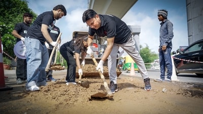 Over 100 employees of PRP Group joined the first drive over the weekend. (HT Photo)