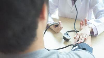 Doctors often recommend medicines and lifestyle changes to lower blood pressure, but there has been debate about the safety and risks of aiming for lower blood pressure targets. (Freepik/ Representative photo) Doctors often recommend medicines and lifestyle changes to lower blood pressure, but there has been debate about the safety and risks of aiming for lower blood pressure targets. (Freepik/ Representative photo)