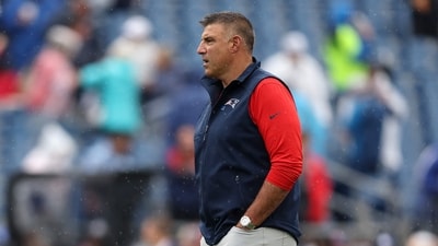 Head coach Mike Vrabel of the New England Patriots looks on during pregame warmups prior to the game against the Las Vegas Raiders. (Getty Images via AFP) Head coach Mike Vrabel of the New England Patriots looks on during pregame warmups prior to the game against the Las Vegas Raiders. (Getty Images via AFP)