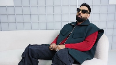 During a New Jersey show, Badshah wittily altered lyrics from Tareefan, referencing tariffs and Donald Trump. During a New Jersey show, Badshah wittily altered lyrics from Tareefan, referencing tariffs and Donald Trump.