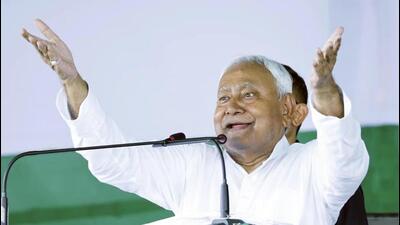 Bihar chief minister Nitish Kumar in Siwan on Sunday. (HT Photo) Bihar chief minister Nitish Kumar in Siwan on Sunday. (HT Photo)