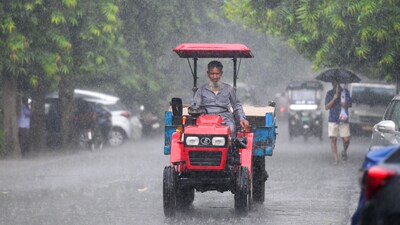 IMD has not issued any weather warning for Delhi on Tuesday. (Hindustan Times) IMD has not issued any weather warning for Delhi on Tuesday. (Hindustan Times)