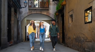Step into the past: Why heritage walks are the best way to explore a city (Freepik) Step into the past: Why heritage walks are the best way to explore a city (Freepik)