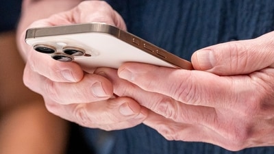 iPhone 16 Pro will not be sold after the iPhone 17 Pro models go on sale. (Bloomberg) iPhone 16 Pro will not be sold after the iPhone 17 Pro models go on sale. (Bloomberg)