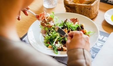 Fitness coach reveals Japanese secret to enjoy meals without gaining fat. (Unsplash) Fitness coach reveals Japanese secret to enjoy meals without gaining fat. (Unsplash)