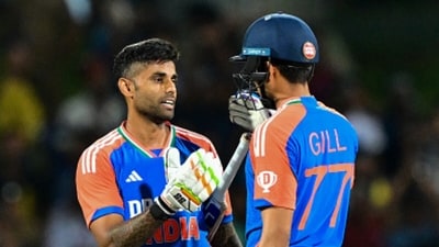 Suryakumar Yadav, left, and Shubman Gill (AFP)