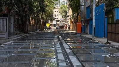 Mumbai, India. Mar 17, 2025: BMC repaired the road near KES school at Kandivali, Mumbai. Mumbai, India. Mar 17, 2025. (Photo by Raju Shinde/HT Photo) (Hindustan Times) Mumbai, India. Mar 17, 2025: BMC repaired the road near KES school at Kandivali, Mumbai. Mumbai, India. Mar 17, 2025. (Photo by Raju Shinde/HT Photo) (Hindustan Times)