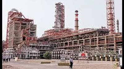 State-refiner Hindustan Petroleum and Mittal Energy Investments own a 49% stake each in the project (HT File)