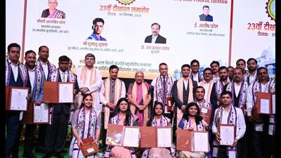 UP governor Anandiben Patel, ADG Navniet Sekera and Group Captain Shubhanshu Shukla, among others during the 23rd convocation ceremony of Dr APJ Abdul Kalam Technical University in Lucknow, on Tuesday. (Deepak Gupta/HT Photo) UP governor Anandiben Patel, ADG Navniet Sekera and Group Captain Shubhanshu Shukla, among others during the 23rd convocation ceremony of Dr APJ Abdul Kalam Technical University in Lucknow, on Tuesday. (Deepak Gupta/HT Photo)