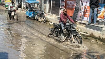 Waterlogged street in Sheetla Colony near Shyam Chowk on Tuesday. (Parveen Kumar/HT) Waterlogged street in Sheetla Colony near Shyam Chowk on Tuesday. (Parveen Kumar/HT)