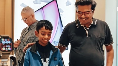 iPhone 17 launch today: One in five customers reportedly exchanged older iPhones for new ones. (Shaurya Sharma - HT) iPhone 17 launch today: One in five customers reportedly exchanged older iPhones for new ones. (Shaurya Sharma - HT)