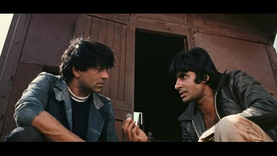 A still from the Indian cinema classic Sholay , as a restored version had a gala premiere at the ongoing 50th edition of Toronto International Film Festival. (Courtesy: Sippy Films)