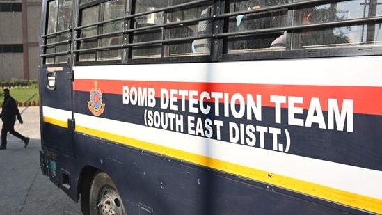 Police sources said intensive checks are underway at both MAMC and the Secretariat, with sniffer dogs and technical teams scanning the premises. (Hindustan Times/Representative Image)