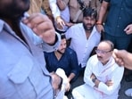 Uttar Pradesh minister of state (independent charge) for horticulture Dinesh Pratap Singh staging a sit-in on Wednesday. (SOURCED) Uttar Pradesh minister of state (independent charge) for horticulture Dinesh Pratap Singh staging a sit-in on Wednesday. (SOURCED)