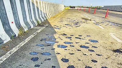 Aluminium nozzles on Samruddhi E-way puncture 3 cars’ tyres Aluminium nozzles on Samruddhi E-way puncture 3 cars’ tyres