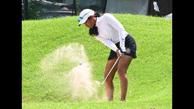 Golfer Jasmine Shekar in action on Day 1 of the IGPL tour at Chandigarh Golf Club on Wednesday. (Keshav Singh/HT) Golfer Jasmine Shekar in action on Day 1 of the IGPL tour at Chandigarh Golf Club on Wednesday. (Keshav Singh/HT)