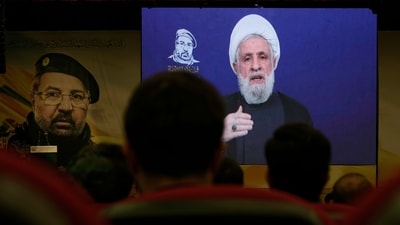Kassem called for national unity in Lebanon, adding that Hezbollah is not ready to discuss the issue of its weapons outside a “national security strategy." (AP file photo) Kassem called for national unity in Lebanon, adding that Hezbollah is not ready to discuss the issue of its weapons outside a “national security strategy." (AP file photo)