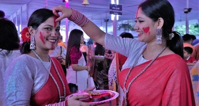 The quintessential Bengali saree guide: 7 timeless picks to be Durga-Puja ready (Pexels) The quintessential Bengali saree guide: 7 timeless picks to be Durga-Puja ready (Pexels)