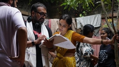 Monika Panwar with Anurag Kashyap on the set of Nishaanchi.
