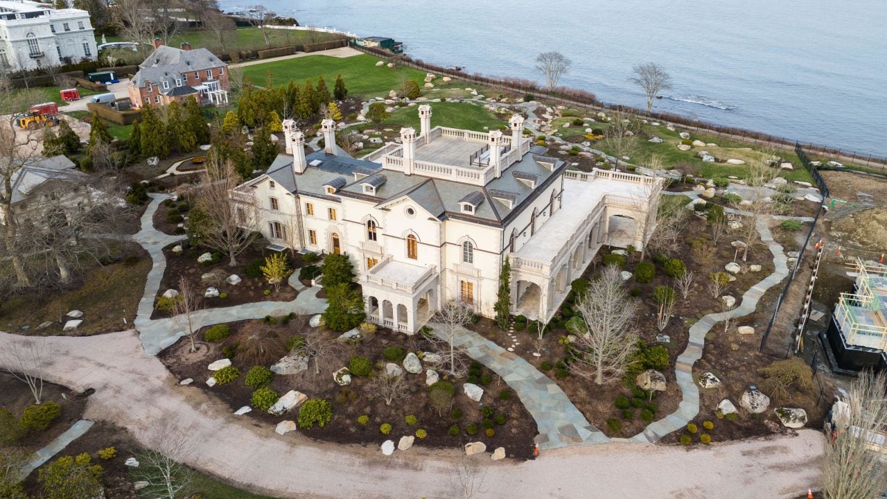 Oracle’s Ellison Rivals Musk as World’s Richest Person. See How Their Wealth Compares Oracle’s Ellison Rivals Musk as World’s Richest Person. See How Their Wealth Compares