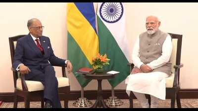 Prime Minister Narendra Modi with Mauritius PM Dr Navinchandra Ramgoolam in Varanasi on Thursday. (Sourced)