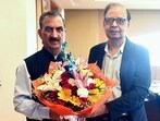 Himachal Pradesh chief minister Sukhvinder Singh Sukhu greets Chairman of the 16th Finance Commission, Dr Arvind Panagariya, in New Delhi on Thursday. (ANI) Himachal Pradesh chief minister Sukhvinder Singh Sukhu greets Chairman of the 16th Finance Commission, Dr Arvind Panagariya, in New Delhi on Thursday. (ANI)