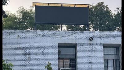 An air monitoring stations at Sector 11 on Wednesday. (Parveen Kumar/HT) An air monitoring stations at Sector 11 on Wednesday. (Parveen Kumar/HT)