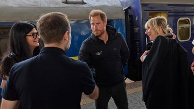 Prince Harry, the Duke of Sussex, declared that he will do 'everything possible' to help Ukrainian soldiers. Prince Harry, the Duke of Sussex, declared that he will do 'everything possible' to help Ukrainian soldiers.