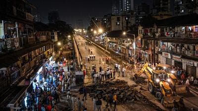 Mumbai, India. Sep 12, 2025: The Elphinstone Bridge in the Prabhadevi area of Mumbai was closed for two years. The Mumbai Metropolitan Region Development Authority (MMRDA) will demolish the bridge and construct the new Elphinstone Bridge along with the Seree-Worli Connector. Mumbai, India. Apr 09, 2025. (Photo by Raju Shinde/HT Photo) (Raju Shinde) Mumbai, India. Sep 12, 2025: The Elphinstone Bridge in the Prabhadevi area of Mumbai was closed for two years. The Mumbai Metropolitan Region Development Authority (MMRDA) will demolish the bridge and construct the new Elphinstone Bridge along with the Seree-Worli Connector. Mumbai, India. Apr 09, 2025. (Photo by Raju Shinde/HT Photo) (Raju Shinde)