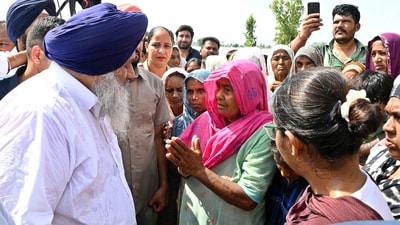 Shiromani Akali Dal (SAD) president Sukhbir Singh Badal meeting flood victims during visit to Fazilka, Ferozepur districts.