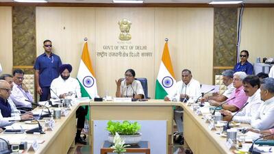 The CM said no proposal from elected reps will be blocked; projects on water, drains, roads and parks must be resolved on priority through a uniform SOP. (@gupta_rekhaX/ANI Photo) The CM said no proposal from elected reps will be blocked; projects on water, drains, roads and parks must be resolved on priority through a uniform SOP. (@gupta_rekhaX/ANI Photo)