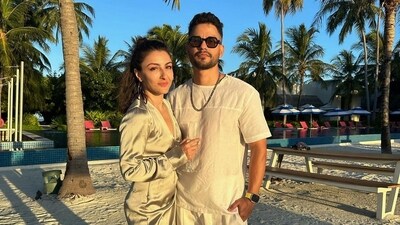 Soha Ali Khan shared this stunning couple picture with Kunal Kemmu from Maldives. Soha Ali Khan shared this stunning couple picture with Kunal Kemmu from Maldives.