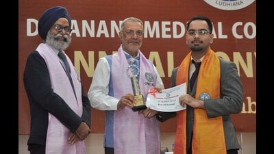 Punjab health minister Dr Balbir Singh (centre) confer a degree upon a graduate at Dayanand Medical College and Hospital on Saturday. (HT Photo for representation)
