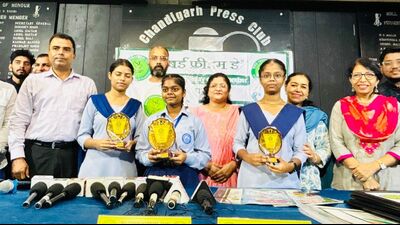 Winners of the painting competition on ‘Freedom of Birds from Cages’ at Chandigarh Press Club. (HT)