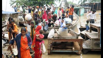 Women should be allowed to express their own needs before drawing up programmes to deal with their health issues during natural calamities like floods (HT Photo) Women should be allowed to express their own needs before drawing up programmes to deal with their health issues during natural calamities like floods (HT Photo)