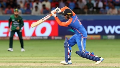 India's chase got off to the perfect start, as Abhishek Sharma bulldozed his way through the powerplay, scoring 31 off just 13. India scored 61/2 in the first six, nearly halving the chase before the field went out. (REUTERS)