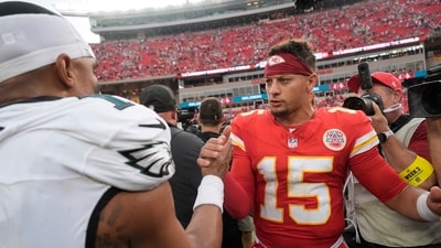 Kansas City Chiefs quarterback Patrick Mahomes (15) and Philadelphia Eagles quarterback Jalen Hurts shake hands (AP) Kansas City Chiefs quarterback Patrick Mahomes (15) and Philadelphia Eagles quarterback Jalen Hurts shake hands (AP)