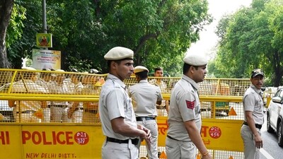Witnesses told police that a woman was driving the car when it collided with the motorcycle from behind. (Image for representation/Hindustan Times) Witnesses told police that a woman was driving the car when it collided with the motorcycle from behind. (Image for representation/Hindustan Times)