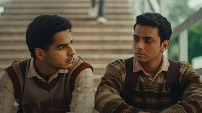 Ishaan Khatter and Vishal Jethwa star in Homebound. Ishaan Khatter and Vishal Jethwa star in Homebound.