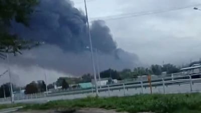 Smoke rises from a fire at an oil refinery following a Ukrainian drone attack, in Samara, Russia, August 28, 2025 in this screen grab obtained from a social media video. (File Photo/REUTERS)