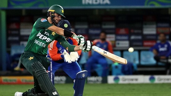 Shaheen Afridi added impetus to Pakistan's innings but it was all too little too late. He hit four sixes right at the death, scoring 33*(!6), pushing PAK to 127/9.(AFP)