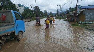 A submerged road in Imphal East district. (HT Photo) A submerged road in Imphal East district. (HT Photo)