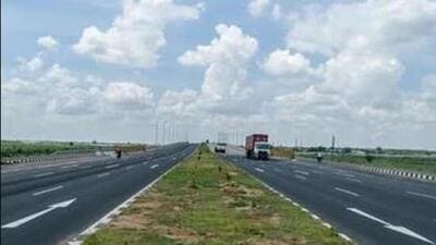 Imagi Meira, a women’s body, served an ultimatum for 10 days on Sunday to Manipur governor Ajay Kumar Bhalla to materialise the ‘free movement’ along the NH 2. (Representational image) Imagi Meira, a women’s body, served an ultimatum for 10 days on Sunday to Manipur governor Ajay Kumar Bhalla to materialise the ‘free movement’ along the NH 2. (Representational image)