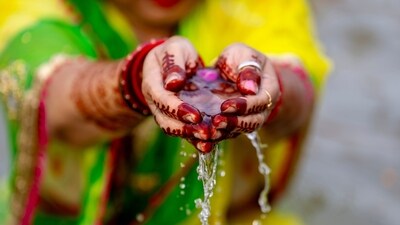 Two children feared drowned in Chandauli; two others die, one girl critically injured in Deoria during Jivitputrika festival. (Representational image/ AP File) Two children feared drowned in Chandauli; two others die, one girl critically injured in Deoria during Jivitputrika festival. (Representational image/ AP File)