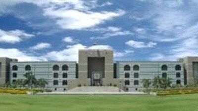 The Gujarat high court on Monday received a bomb threat (HT_PRINT) The Gujarat high court on Monday received a bomb threat (HT_PRINT)