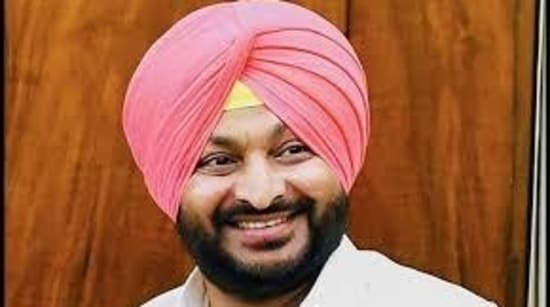nion MoS for railways and food processing Ravneet Bittu visited Fazilka on Sunday. (HT File)