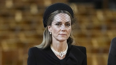 Kate Middleton wears Queen Elizabeth’s pearl choker at the Duchess of Kent’s funeral. (AP) Kate Middleton wears Queen Elizabeth’s pearl choker at the Duchess of Kent’s funeral. (AP)
